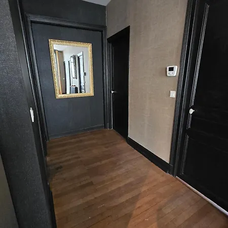 Apartment Centre